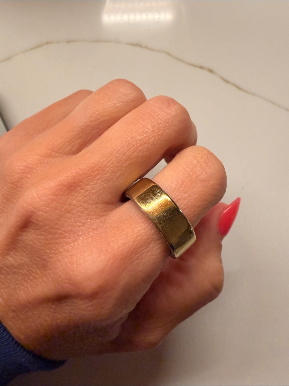 Oura Ring generation 4-gold size 8